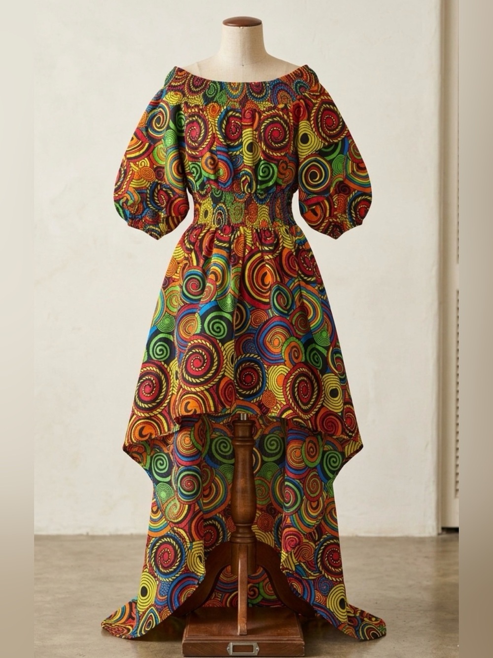 Multicolor Spiral Print High-Low Pocketed Dress with Puff Sleeves